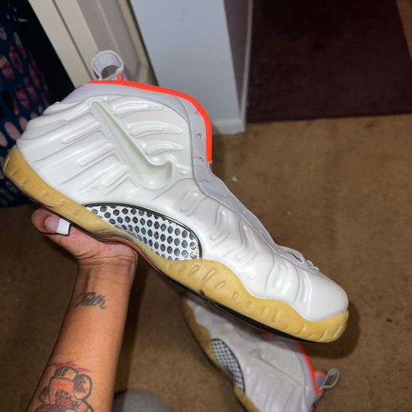 Air Foamposite Pro Premium 'Pure Platinum' - Picture 4 of 5